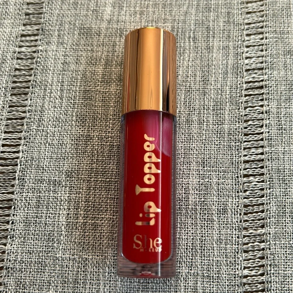 She Lip Topper - Picture 1 of 2